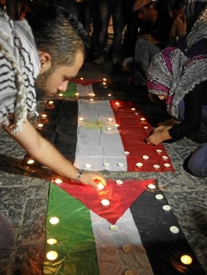 Banderas palestinas y egipcias en una concentración. /AFP