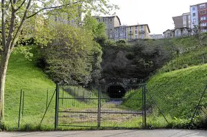 El túnel se volverá a abrir el 26 de mayo para dar paso a la fiesta de las ikastolas de Bizkaia. ::
F. GÓMEZ