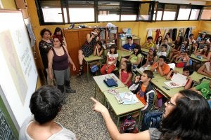 Alumnos del Príncipe de España conocieron de primera mano el proceso del reciclaje del aceite. /Avelino Gómez