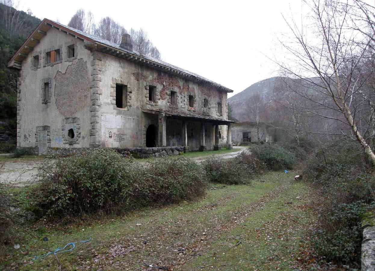 Estación del Santander-Mediterráneo en La Engaña.
