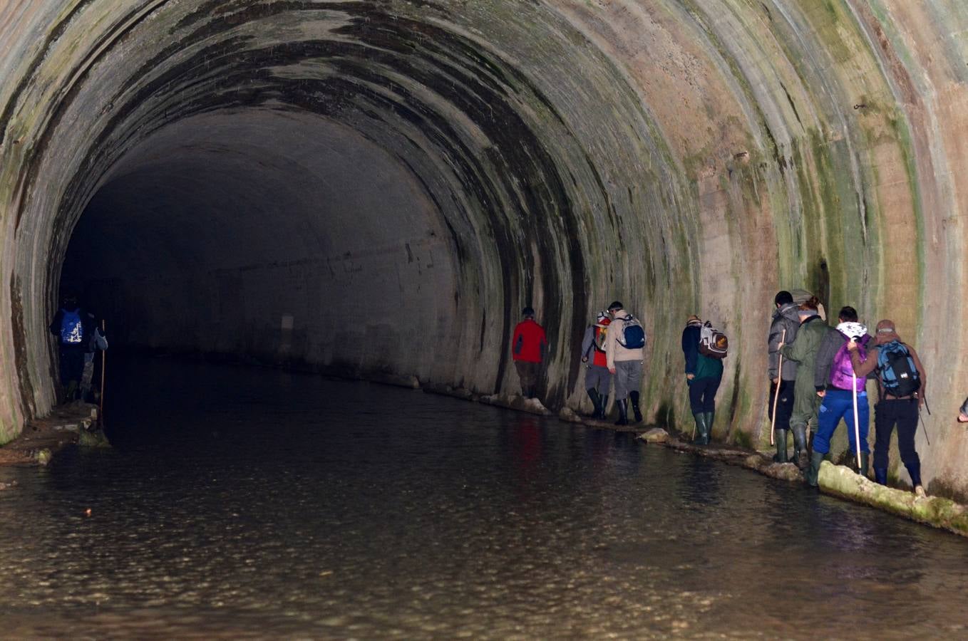 Boca sur de El túnel de La Engaña,permanentemente inundada.