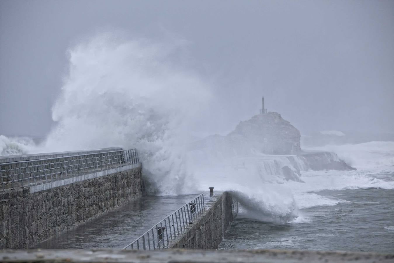 Temporal en San Vicente de la Barquera
