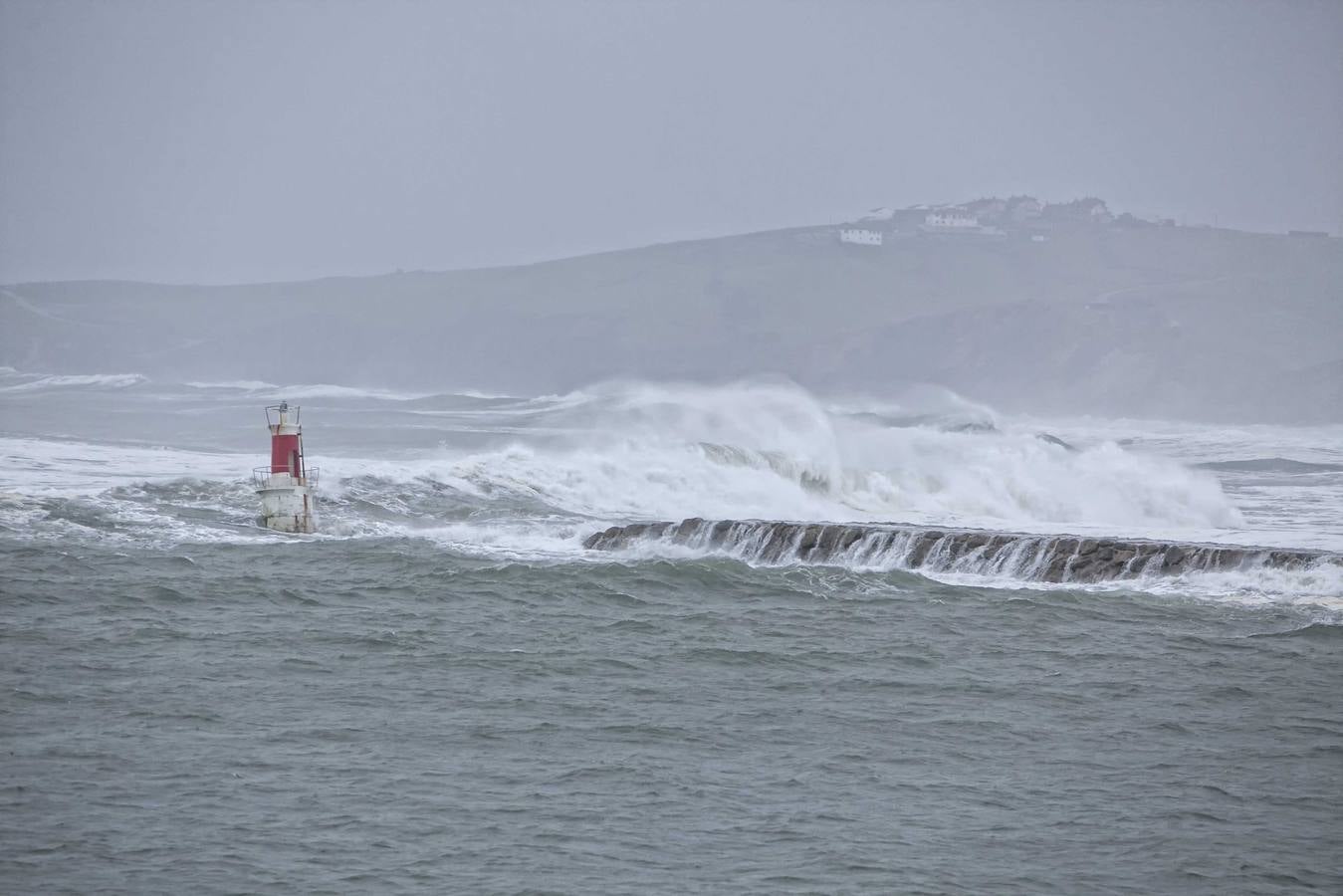 Temporal en San Vicente de la Barquera