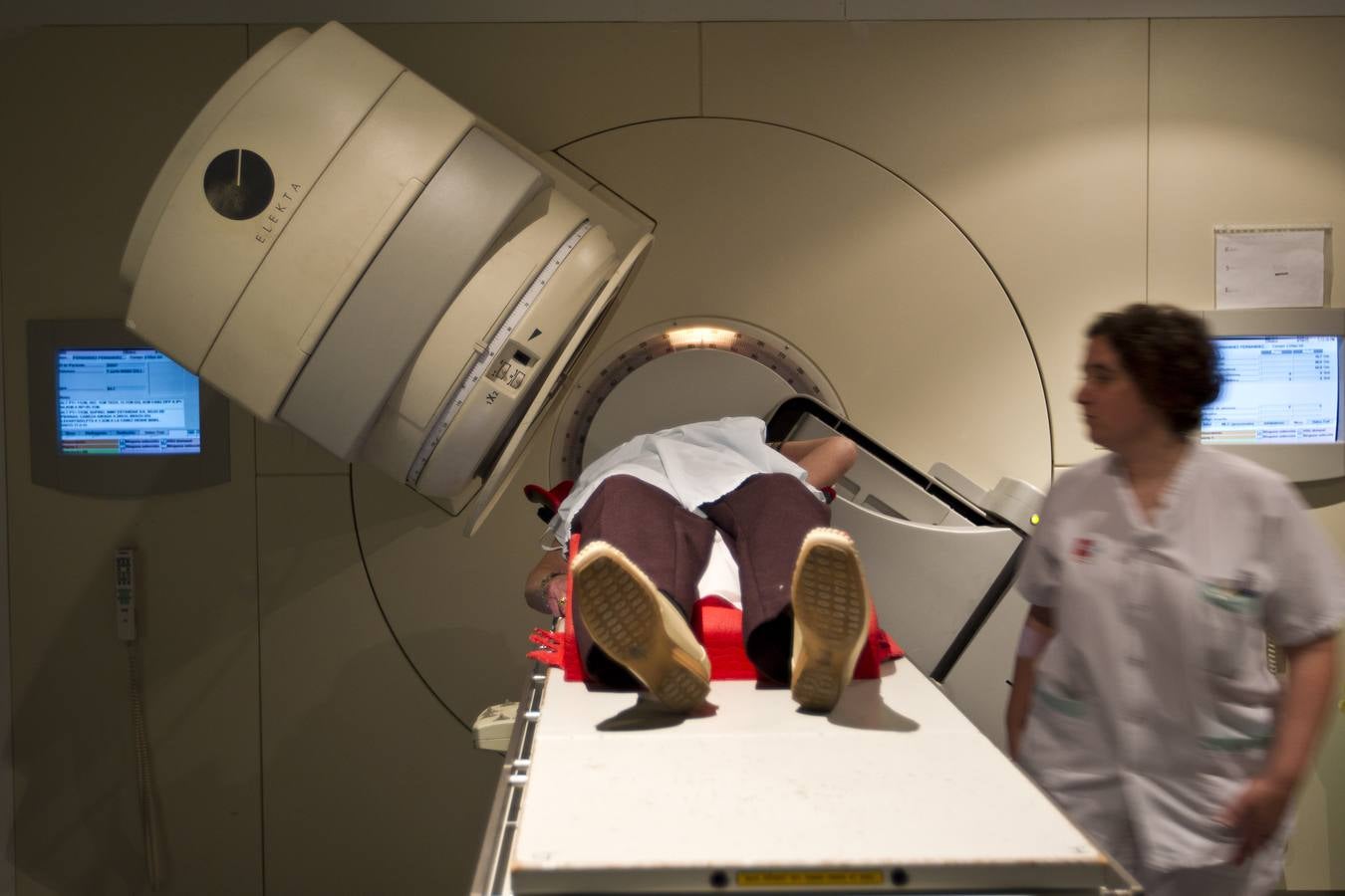 Valdecilla renueva la unidad de radioterapia