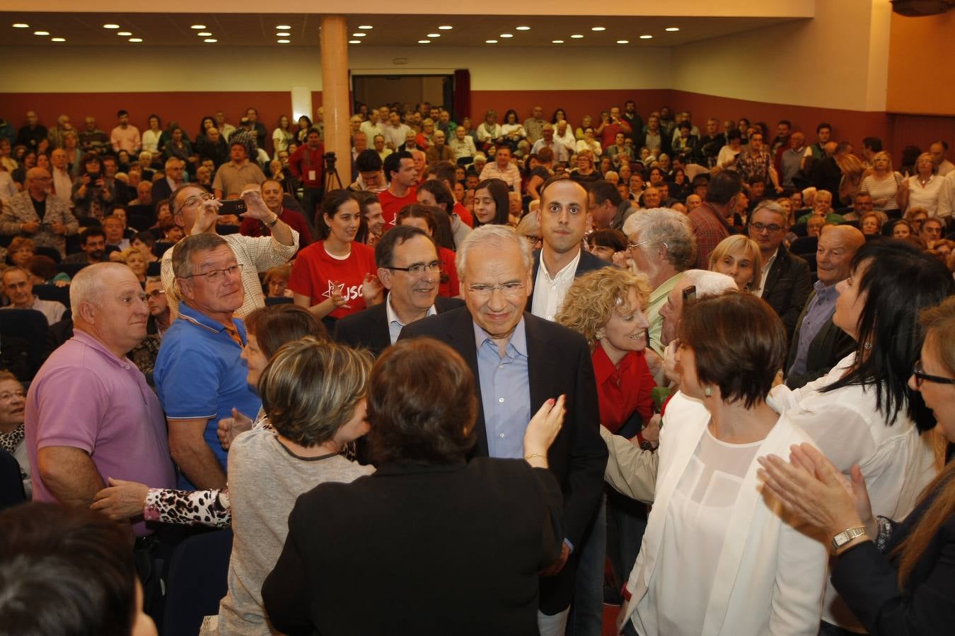 Mitin de Alfonso Guerra en Torrelavega