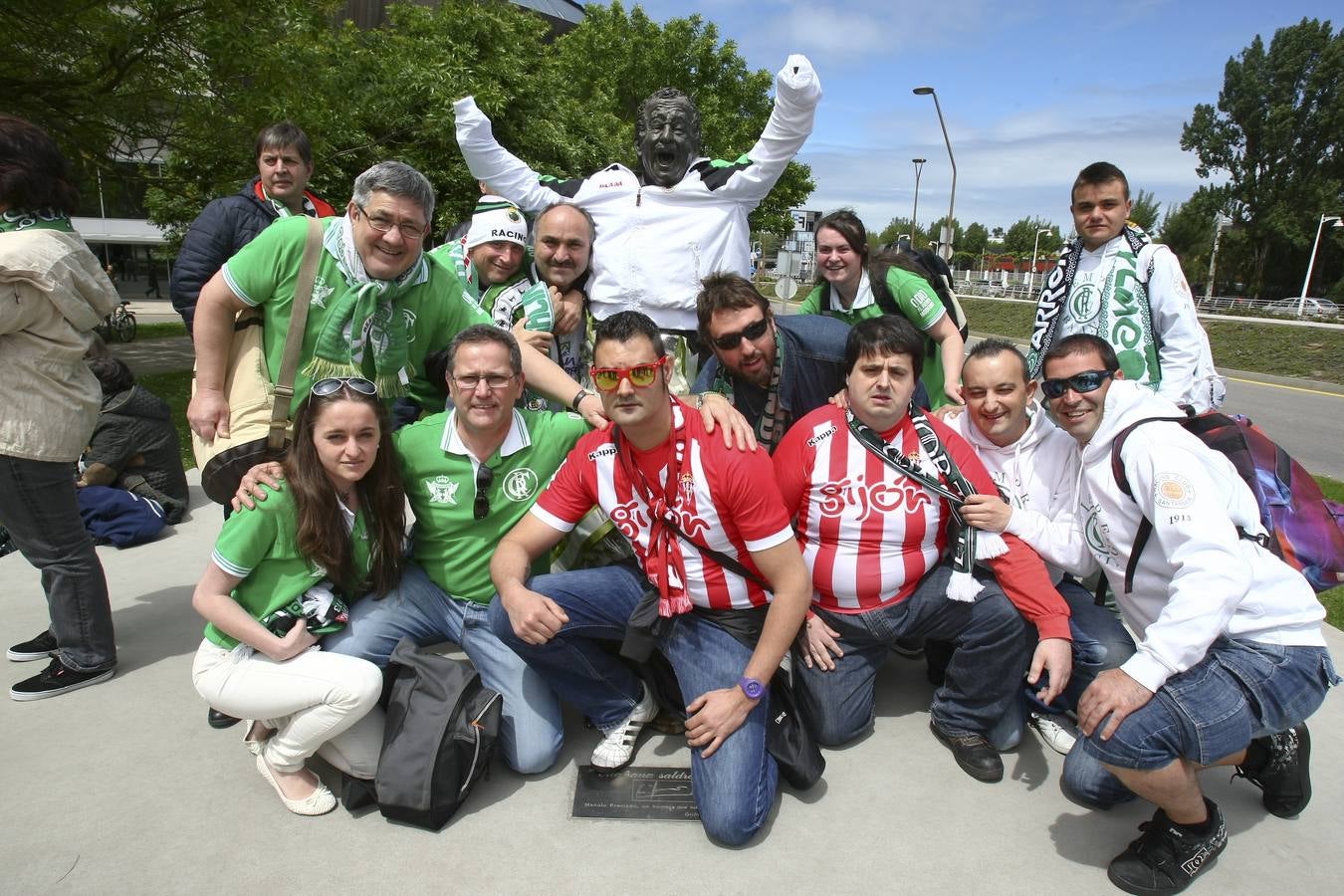 Emotivo recuerdo a Manolo Preciado en Gijón