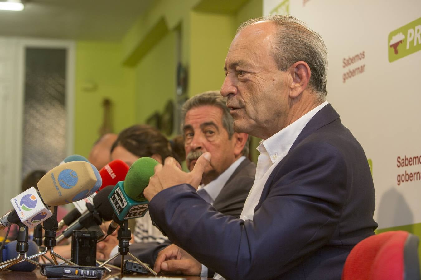 Marcano renuncia a diputado