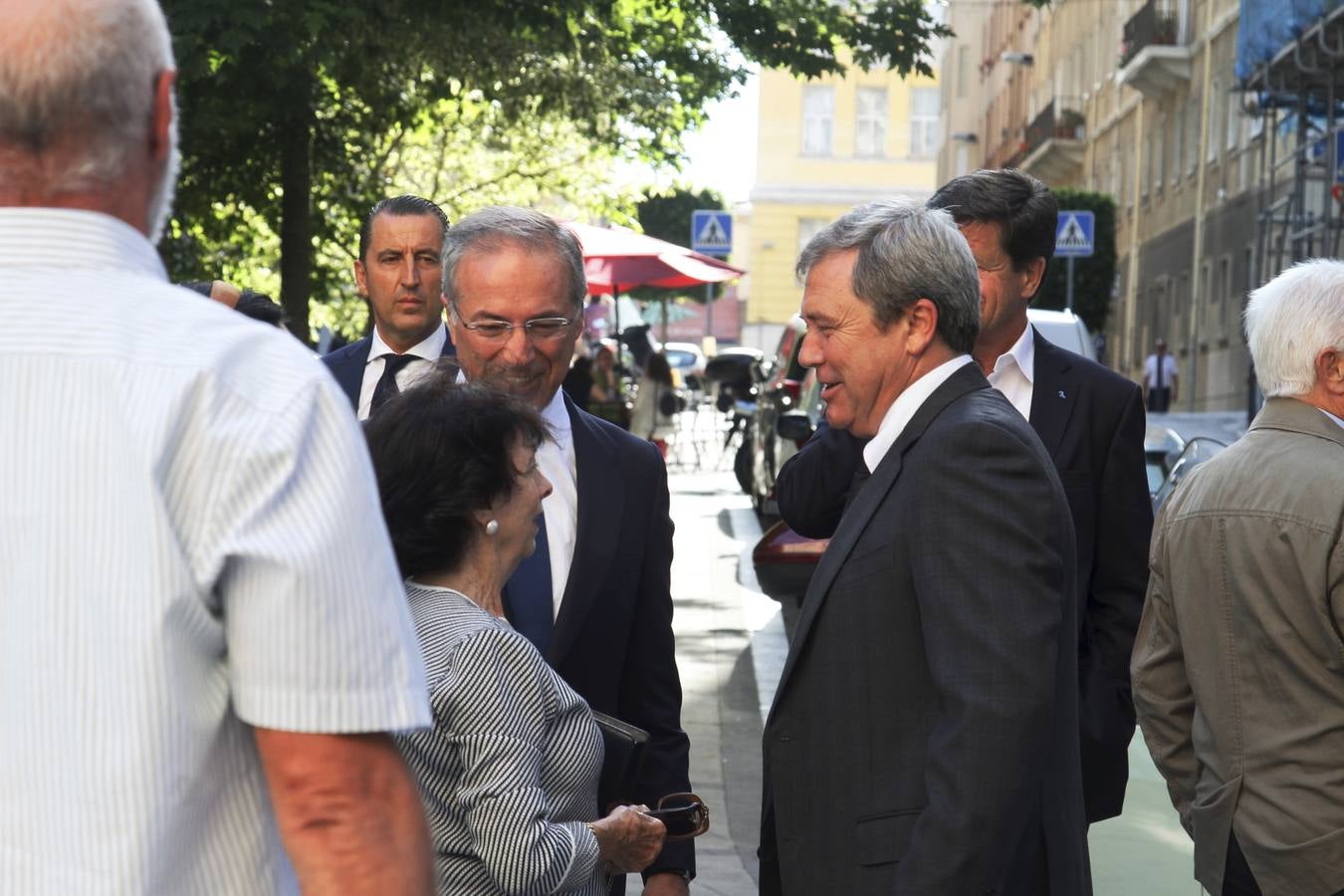 Multitudinario adiós a Armando Álvarez