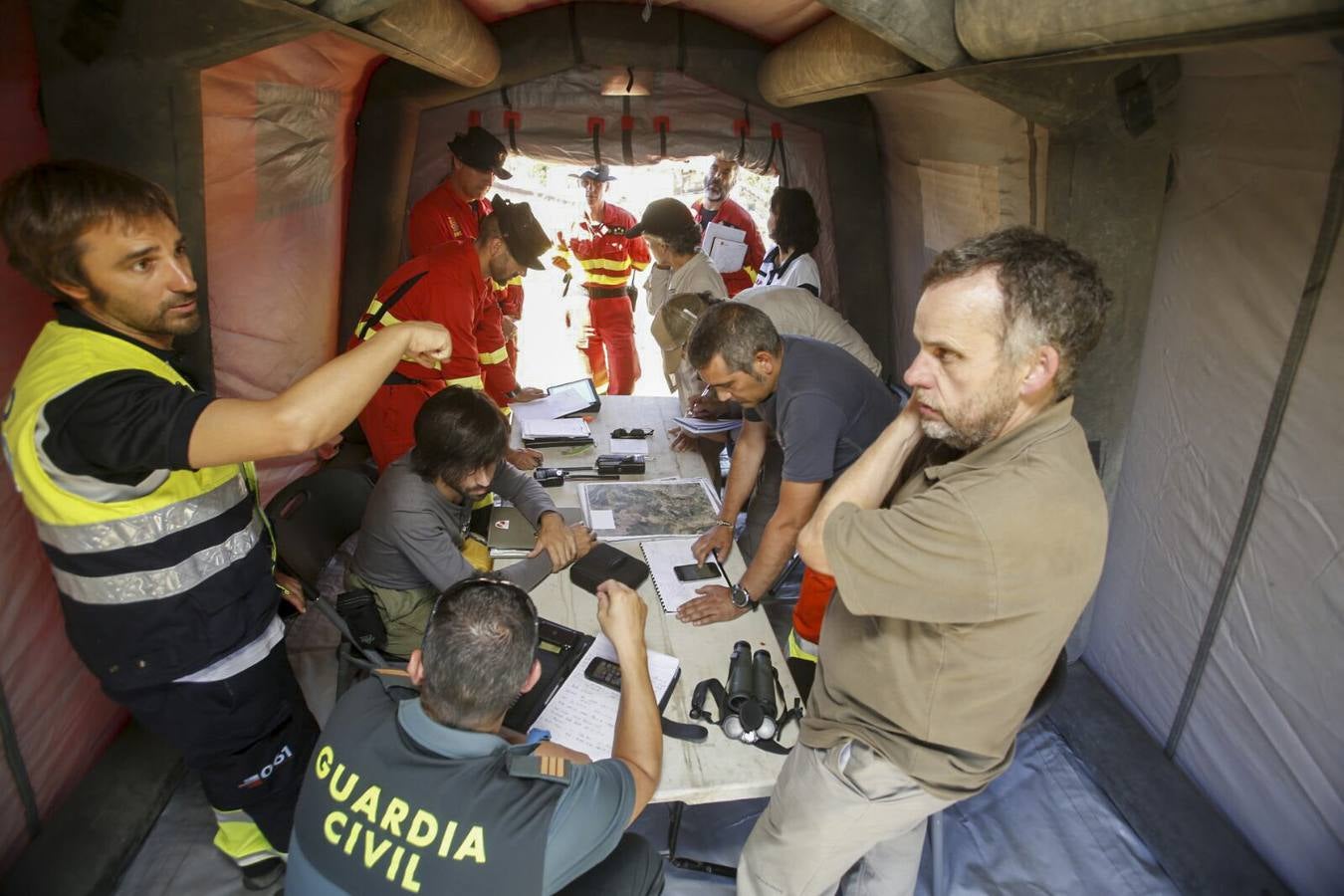 Segunda jornada de lucha contra el fuego