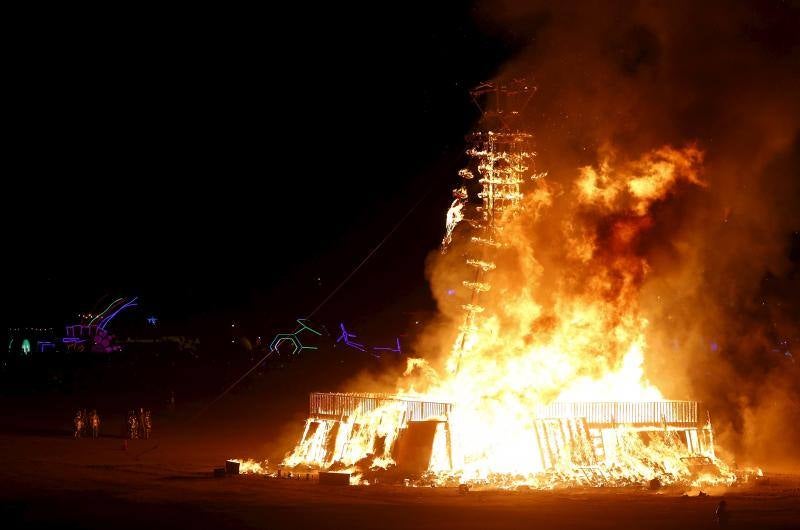 El Carnaval de los Espejos