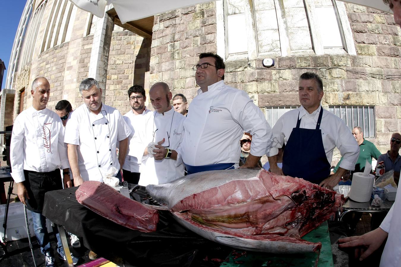 Ronqueo de atún en Torrelavega