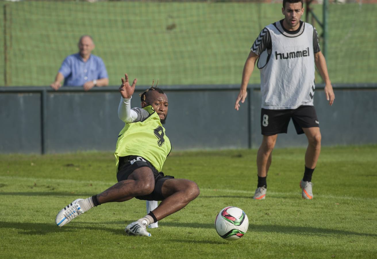 Tchité ya entrena con el Racing