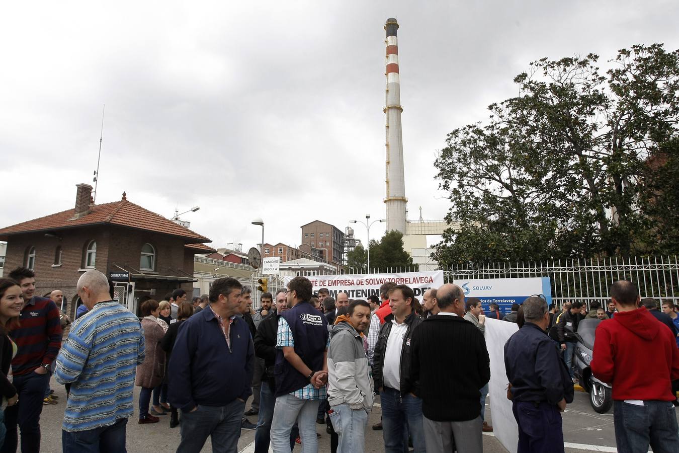 Concentración de trabajadores en Solvay