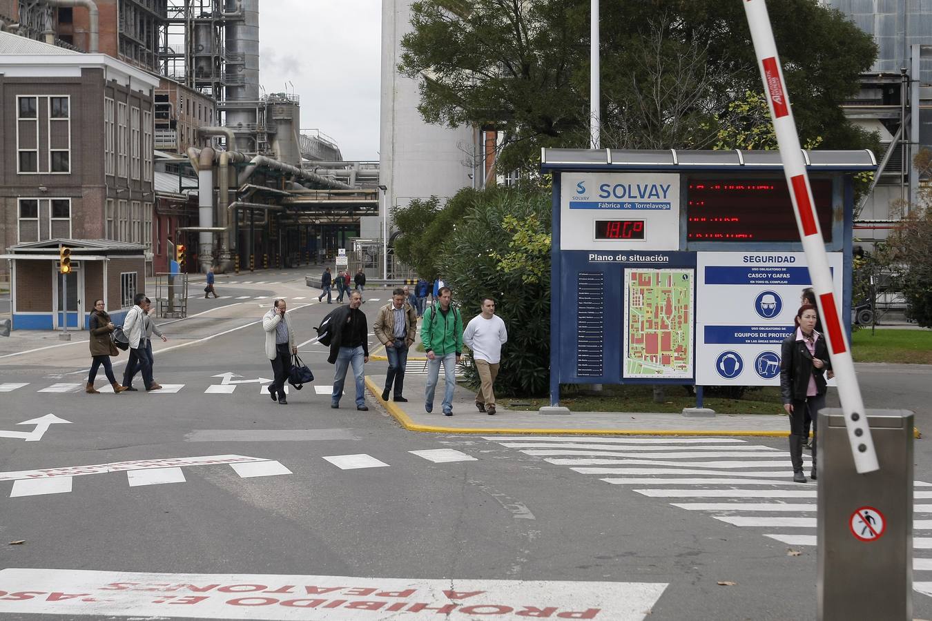 Concentración de trabajadores en Solvay