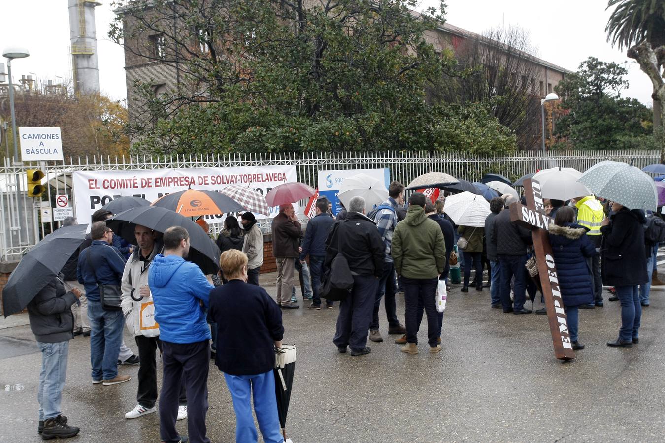 Concentración de los trabajadores de Solvay