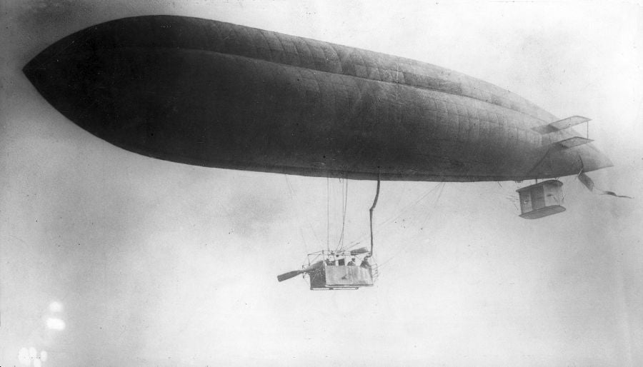 1908. Primera prueba del dirigible del ingeniero Leonardo Torres Quevedo, en Guadalajara.