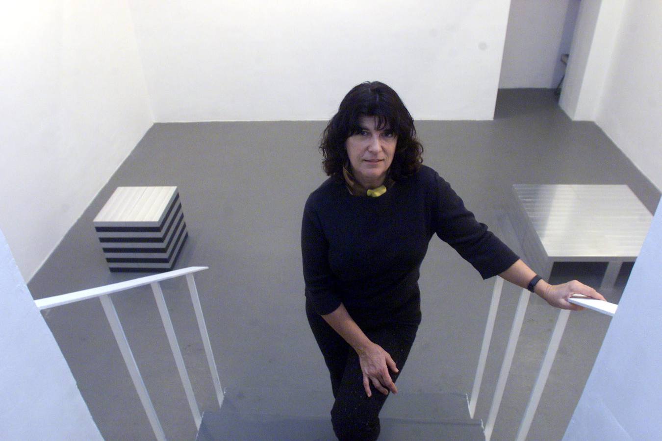 La escultora Isabel Garay en la galería Trazos Tres