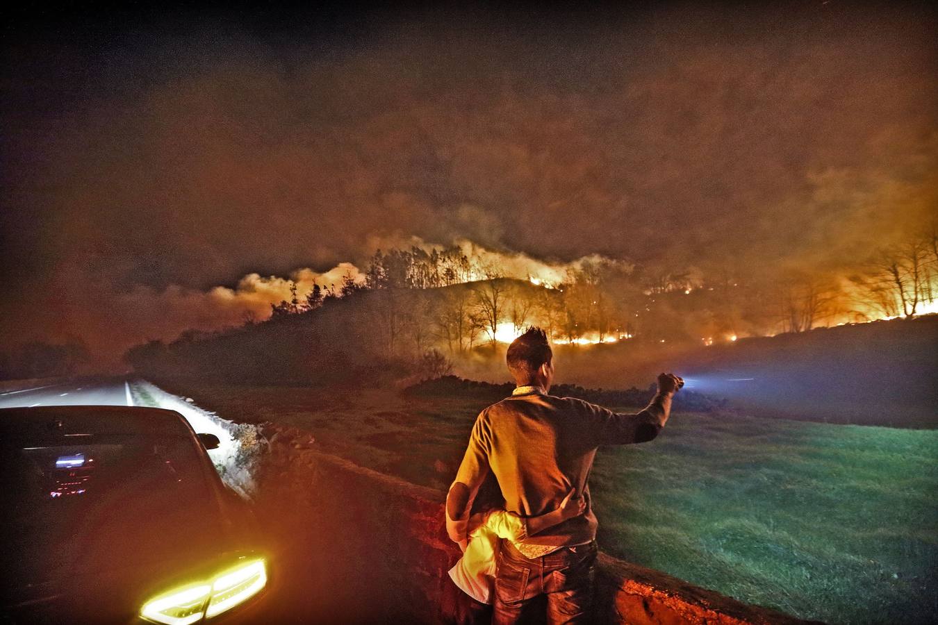 Incendio forestal en uno de los doce montes de la comarca de Cabuérniga