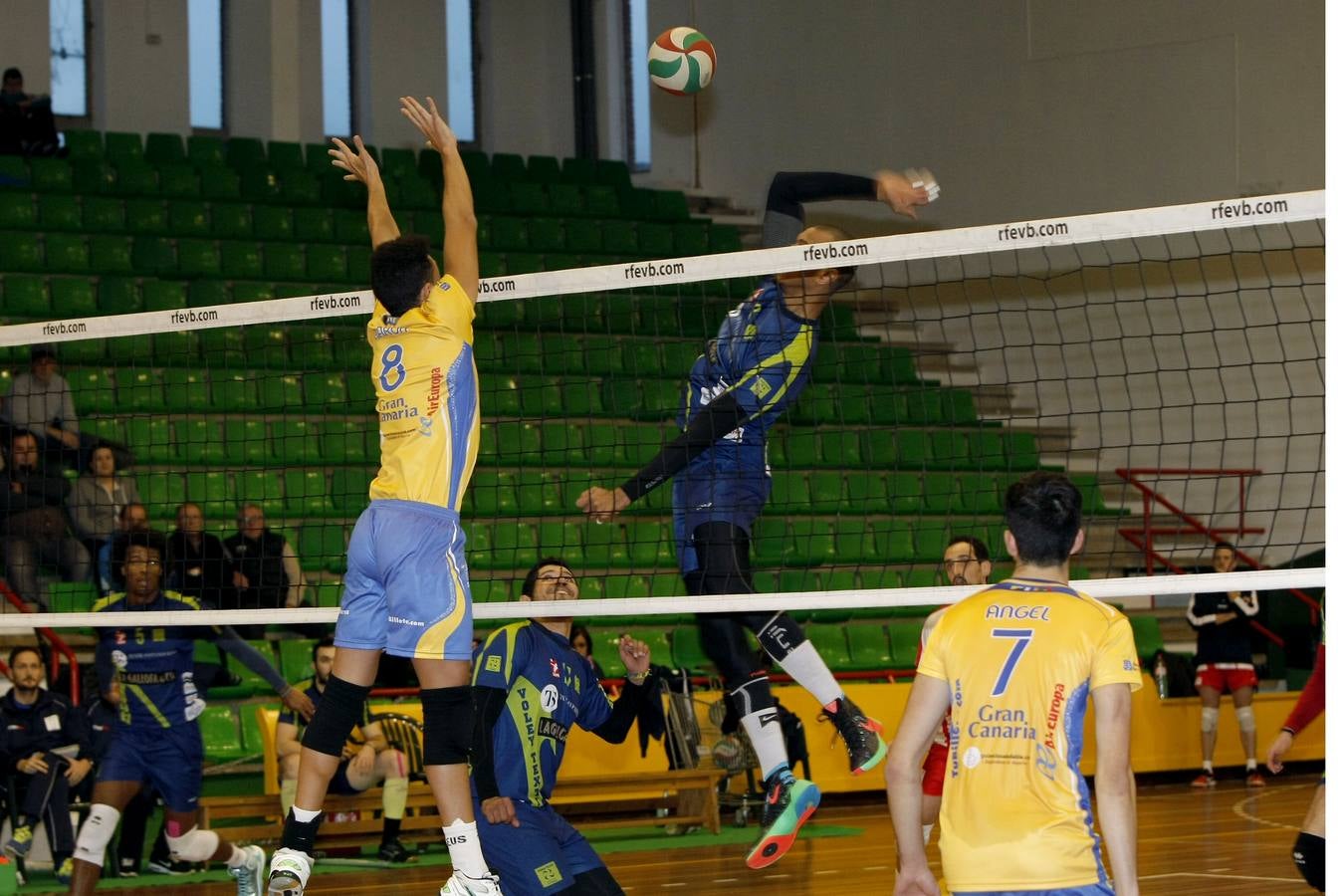 Textil Santanderina 3 - 2 Vecindarios de Gran Canaria