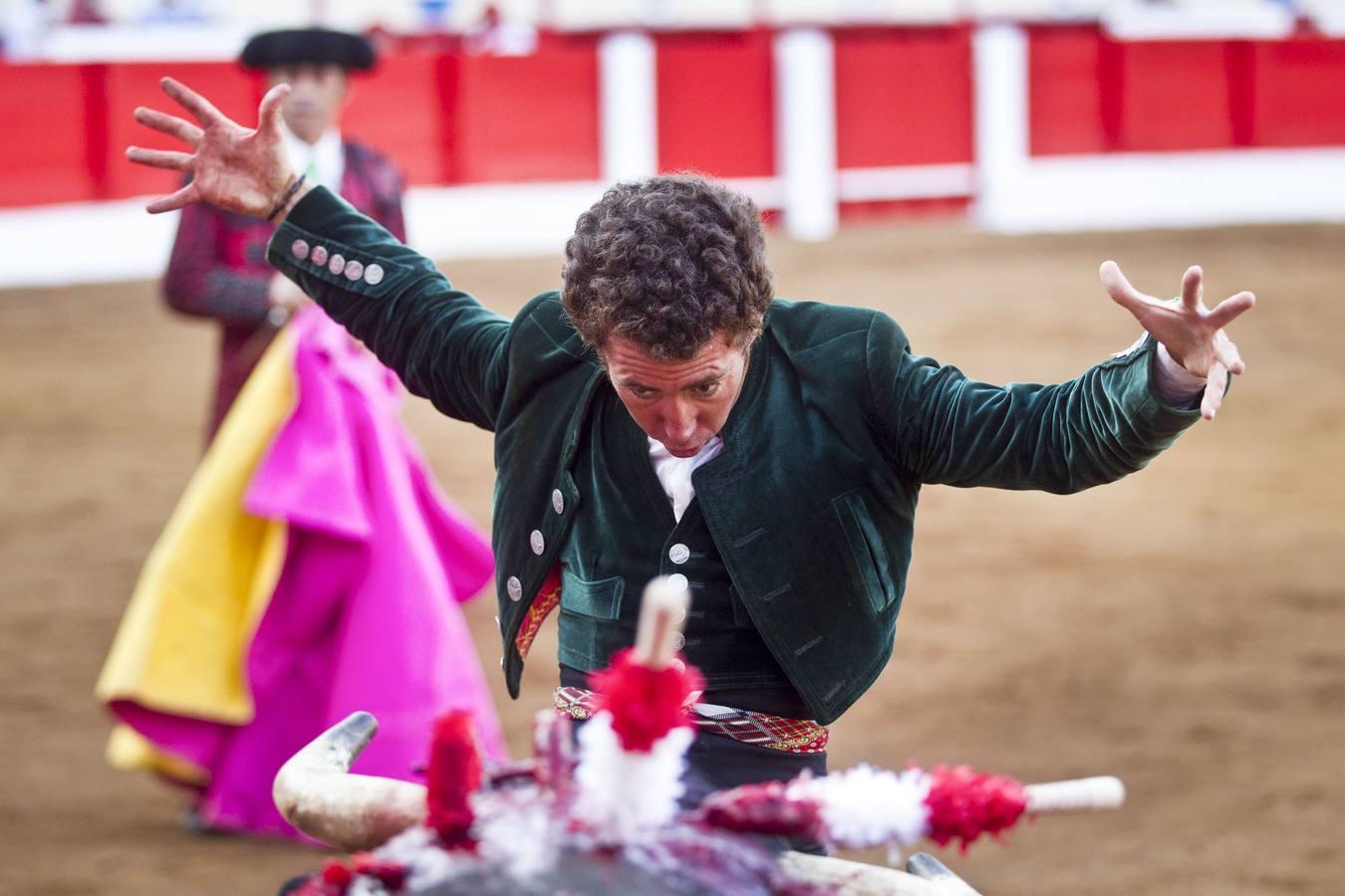 Domingo 24: Toros de Ángel Sánchez y Sánchez para Leonardo Hernández