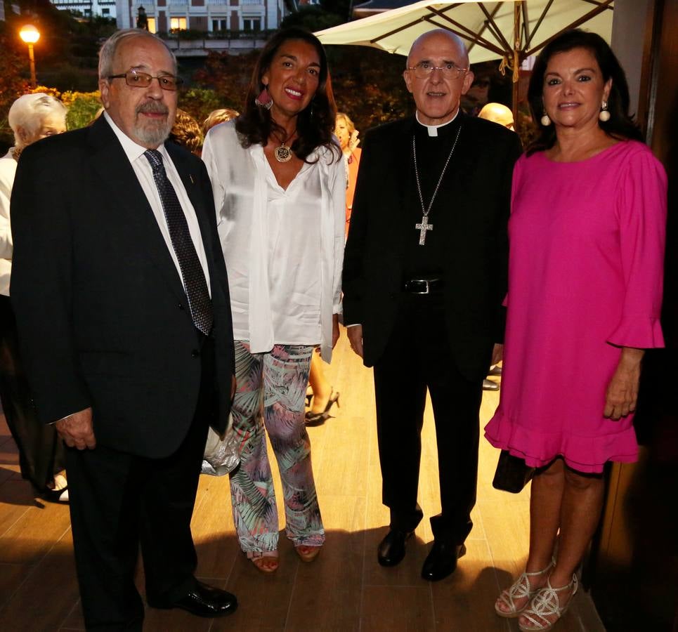 Carlos Paniagua, Mª Juliana Casillas, Carlos Osoro y Carmen Peña.