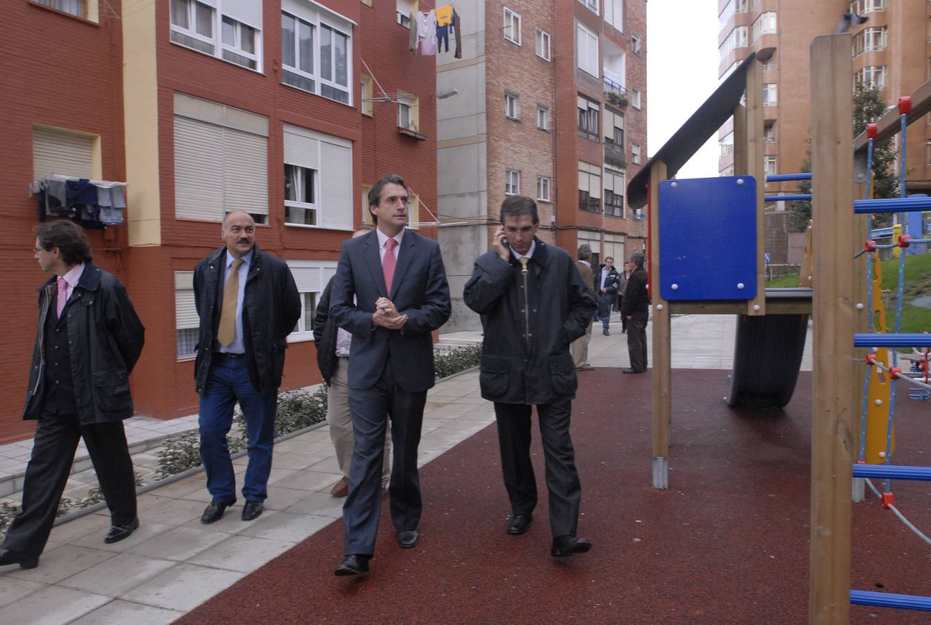2007. La inauguración de la nueva urbanización de la Colonia "Los Pinares" fue uno de los primeros actos del concejal de Infraestructuras y Vivienda, César Díaz.