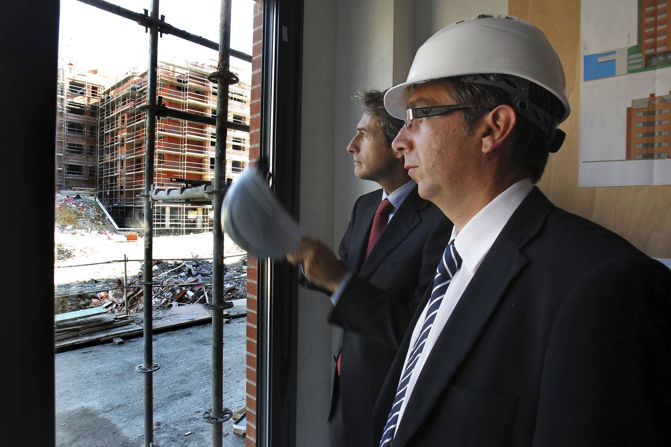 2010. Visita a las obras de construcción de VPO.