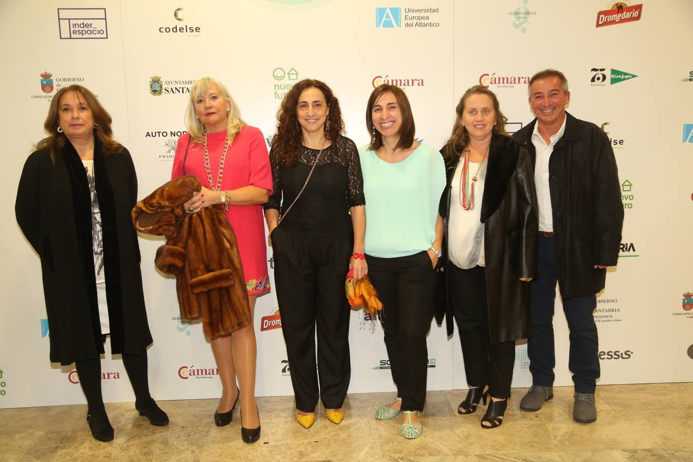 Aurora Lavid, María Muñoz, Rosa Rodríguez, Nuria Rodríguez, Sandra Schuchner y Alejandro Siri.