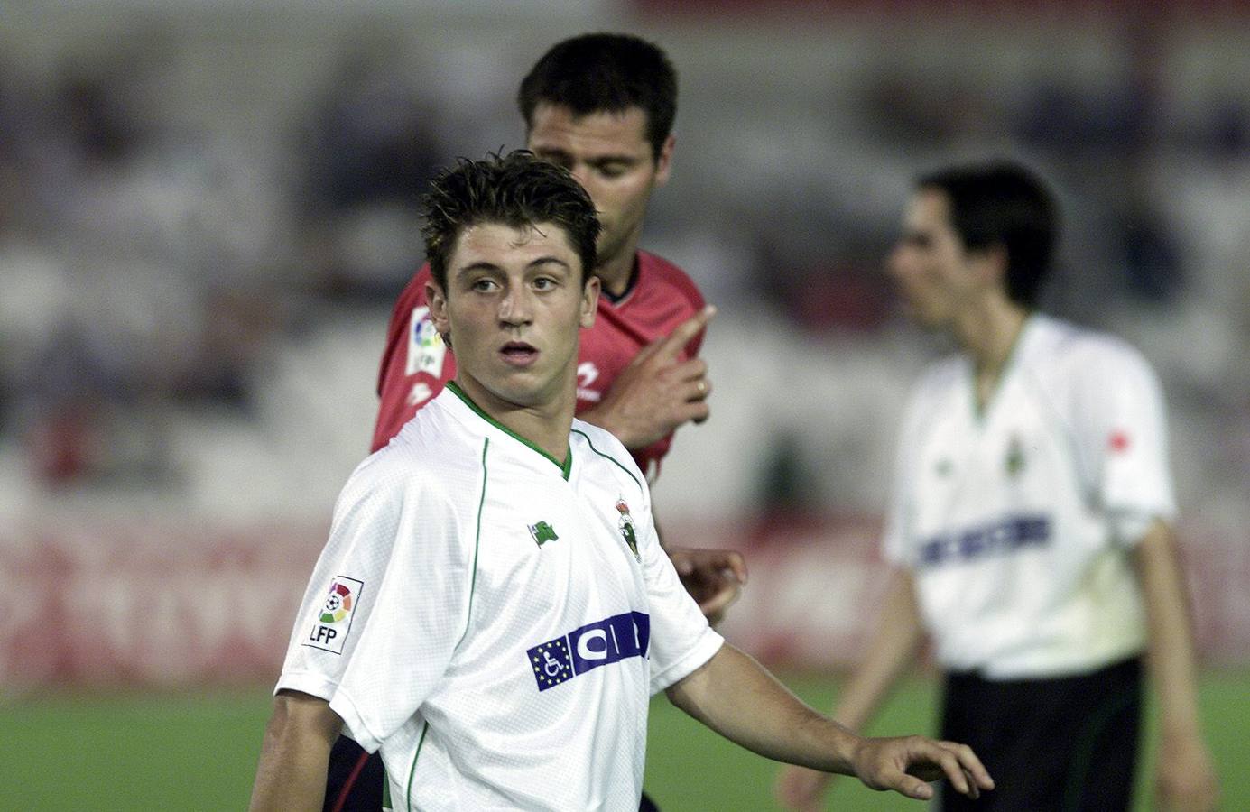 En su época como racinguista, en la temporada 2002-2003, en un partido ante Osasuna.