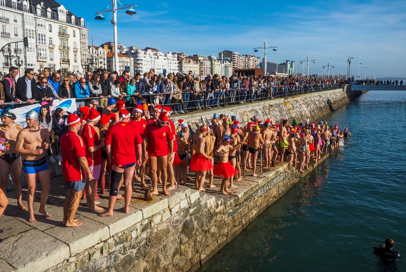 Natación navideña