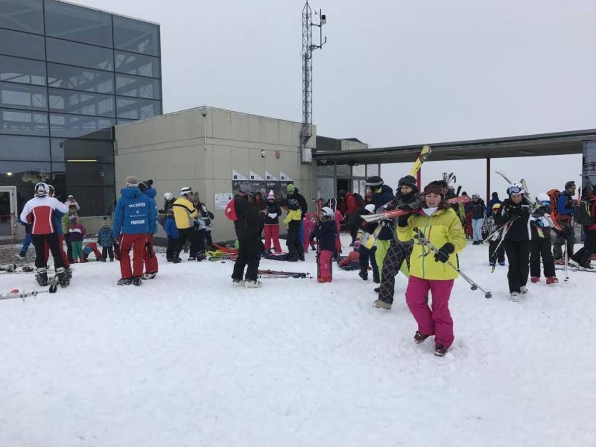 Buen ambiente en la estación de esquí de Alto Campoo