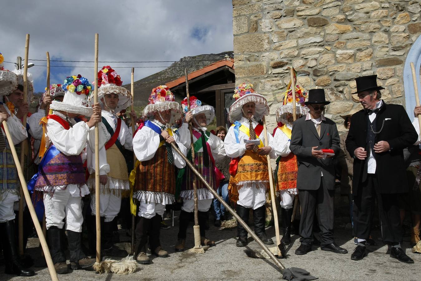 Los zamarrones dan color a Polaciones