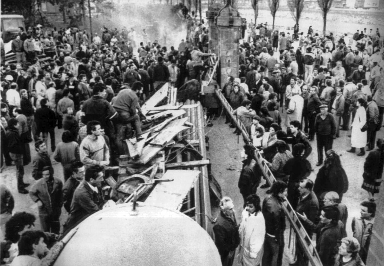 Los trabajadores hicieron barricadas en las proximidades y los accesos a la fábrica.