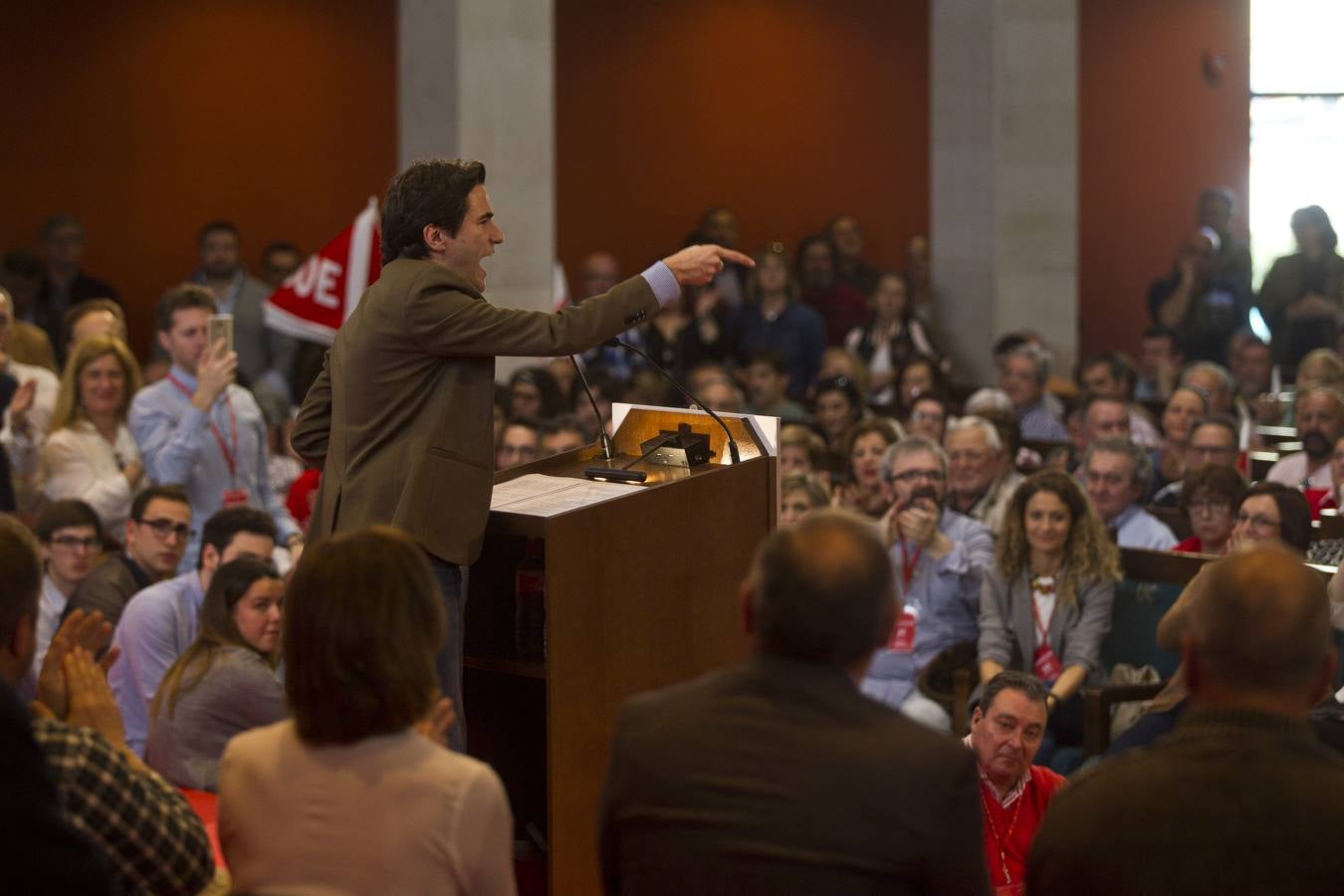 Mitin del PSOE con Pedro Sánchez, en el Paraninfo de la UC