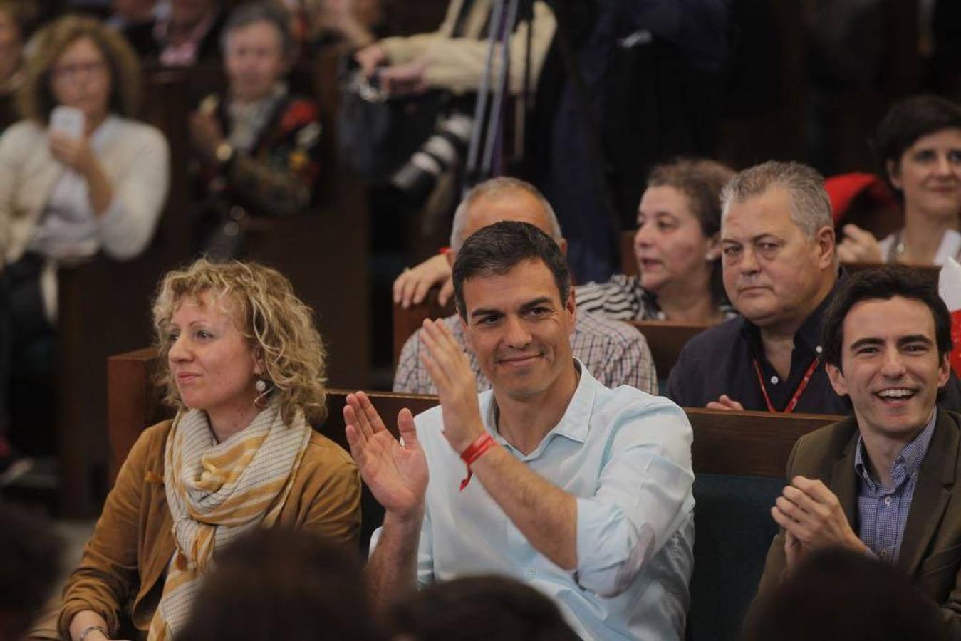 Mitin del PSOE con Pedro Sánchez, en el Paraninfo de la UC