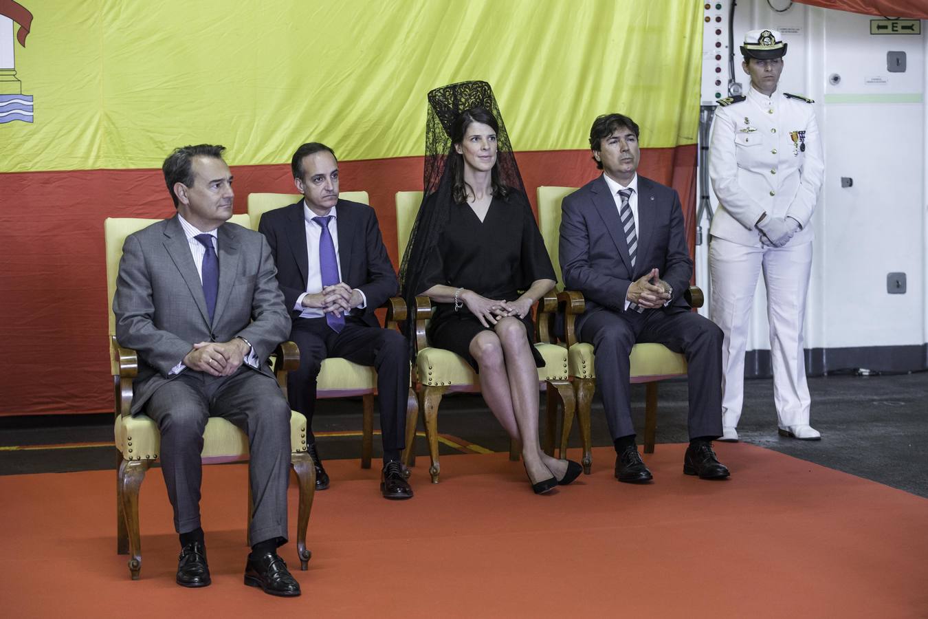 Entrega de la bandera de guerra al buque de la armada «Castilla», a cargo de Ruth Beitia