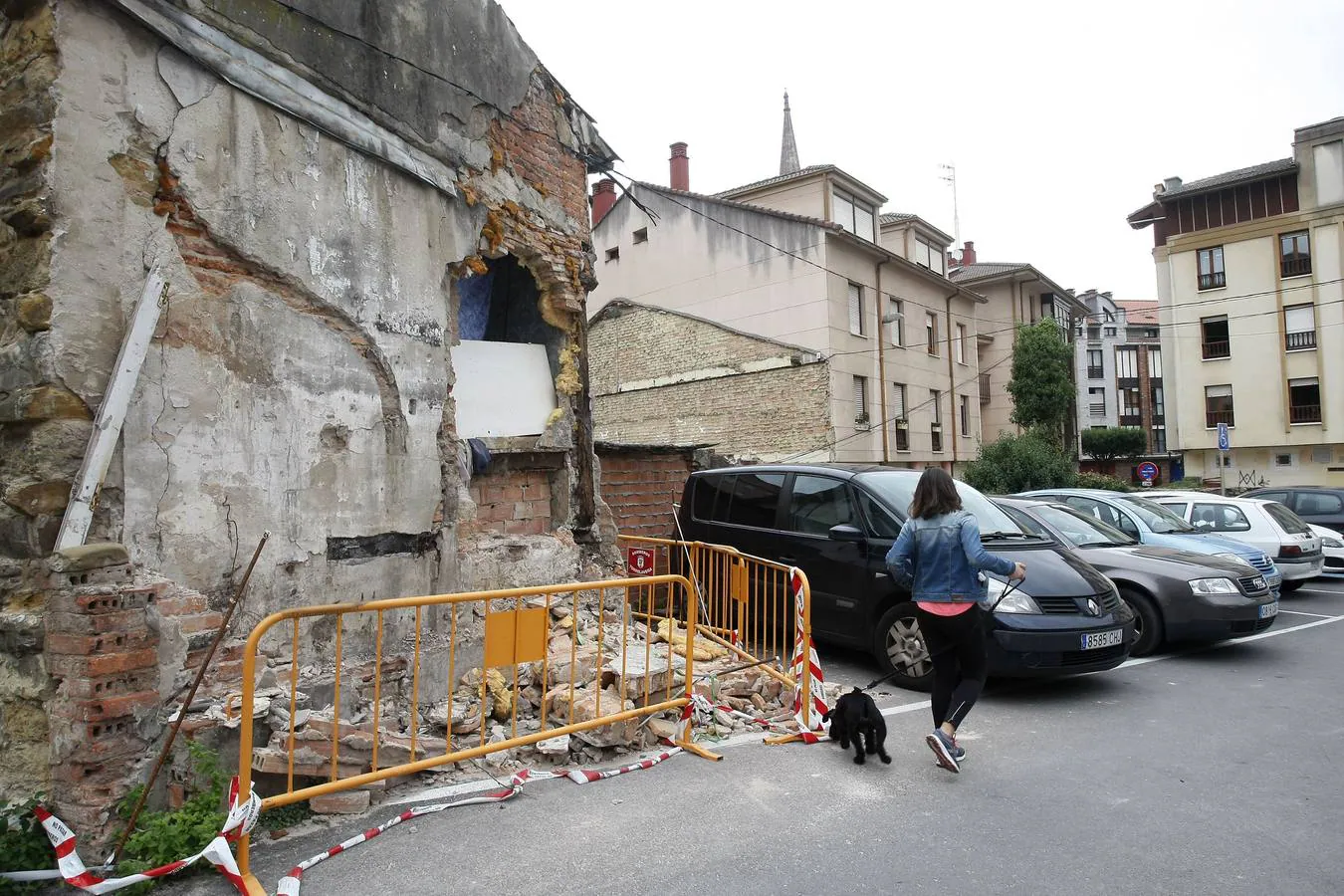 En junio se produjo un desprendimiento de parte de una pared