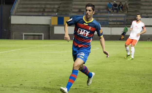 Juanjo Expósito, durante su etapa en el Llagostera.