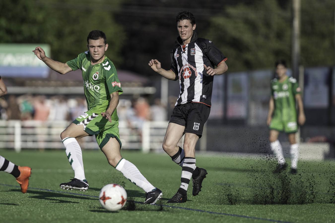 El Racing empata en Escobedo (2-2)