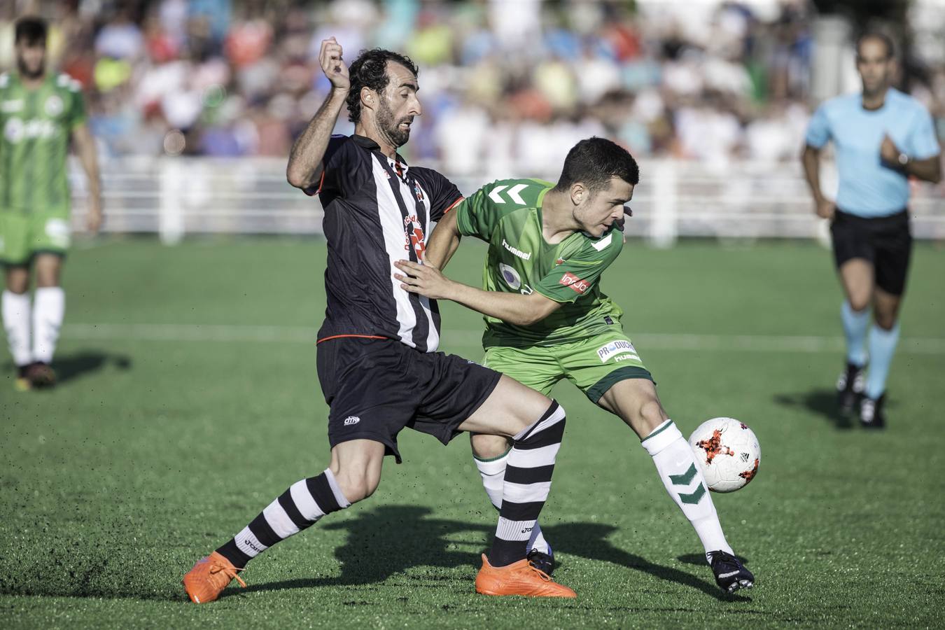 El Racing empata en Escobedo (2-2)