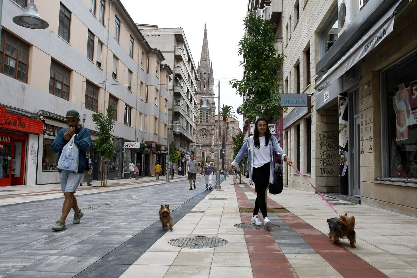 Tras las obras, este es el aspecto que presenta la calle torrelaveguense