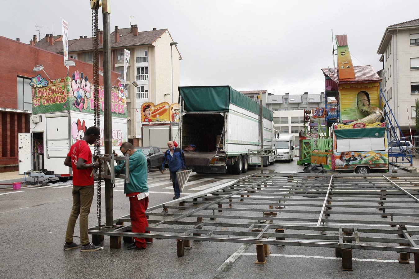 El recinto ferial del Zapatón coge poco a poco forma y color