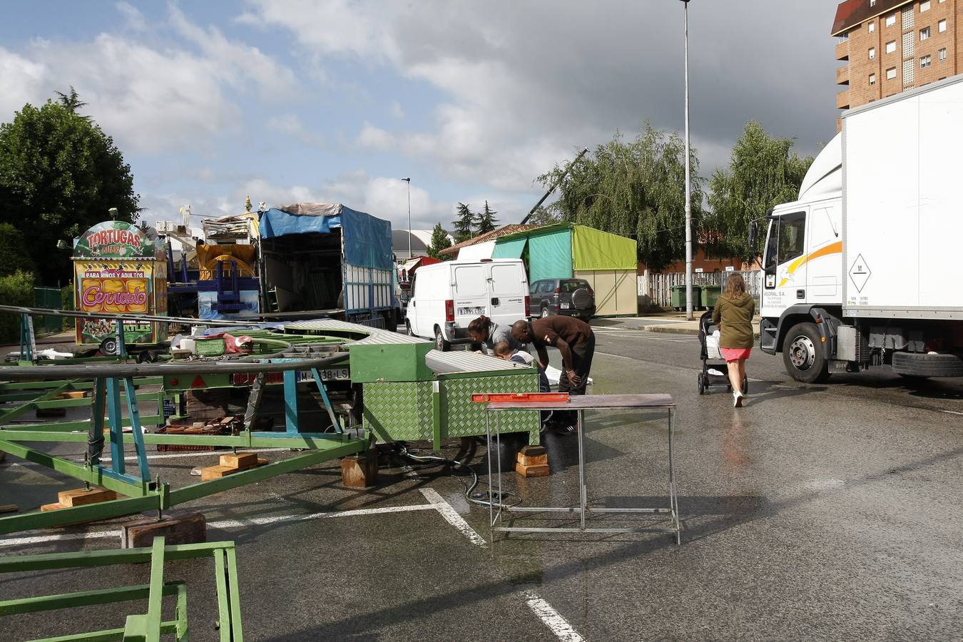 El recinto ferial del Zapatón coge poco a poco forma y color
