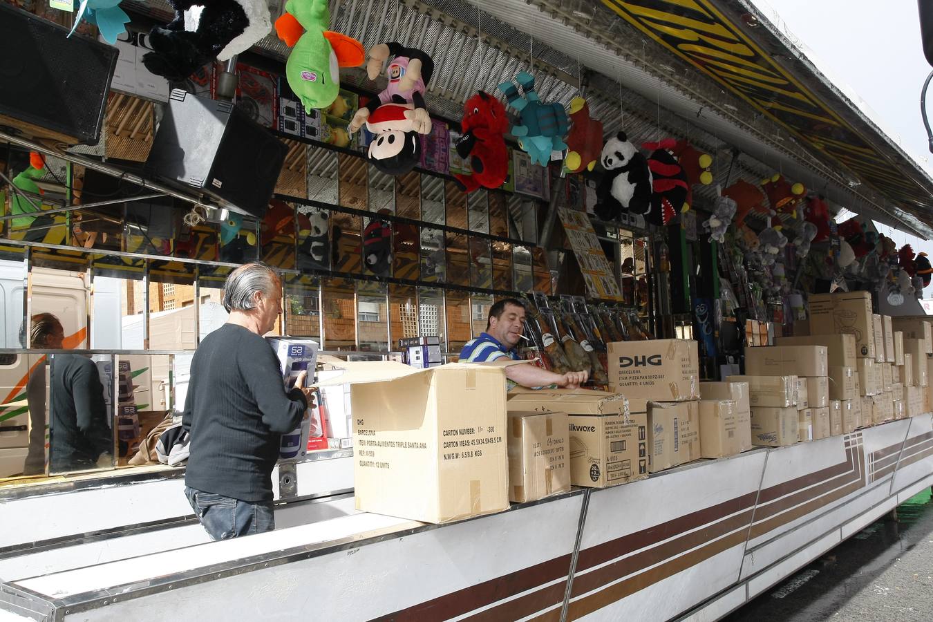 El recinto ferial del Zapatón coge poco a poco forma y color