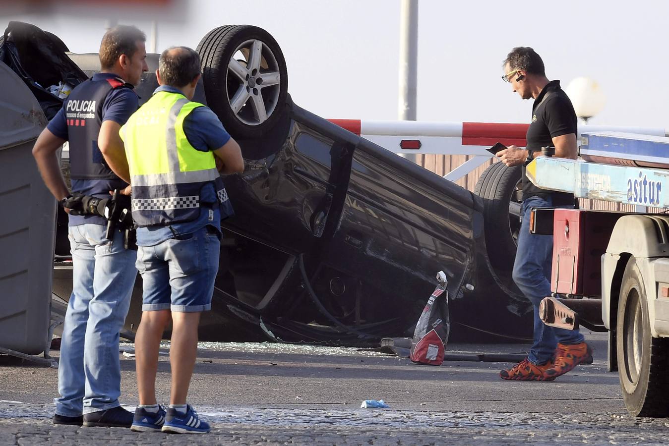 Cinco terroristas abatidos cuando pretendían otro atropello masivo en Cambrils