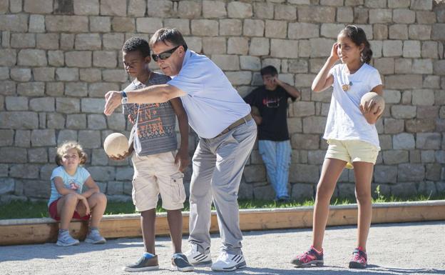 Visita de los niños saharauis a Miera en la edición de 2016 de las Jornadas 