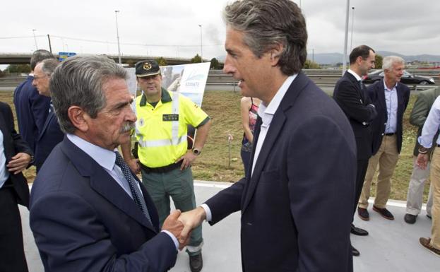 De la Serna y Revilla se reunirán tras el verano para hablar de proyectos pendientes en Cantabria