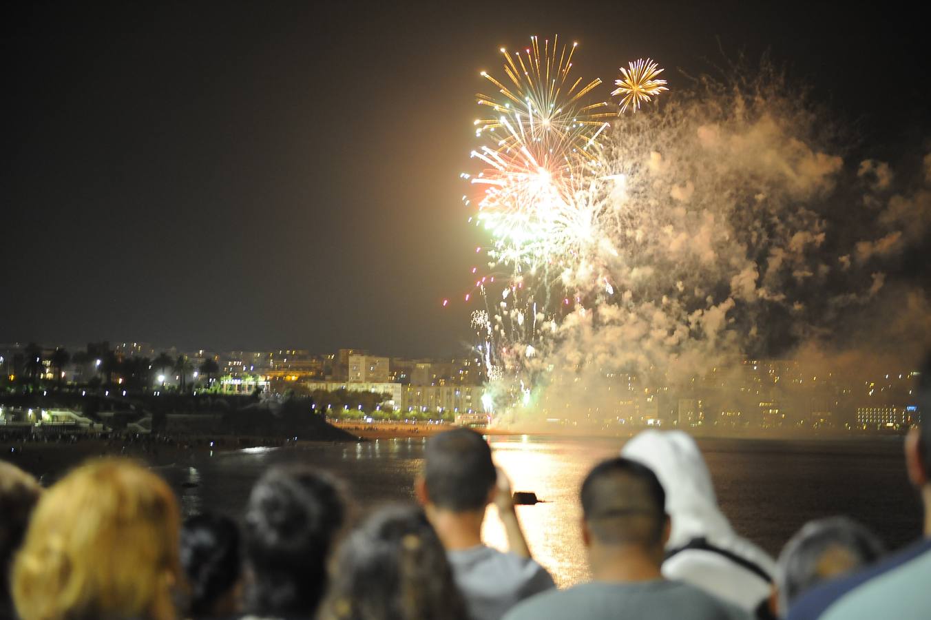 Fuego y luz para despedir el verano en Santander