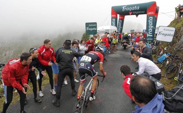 Alberto Contador volvió a ofrecer un gran espectáculo en Cantabria.