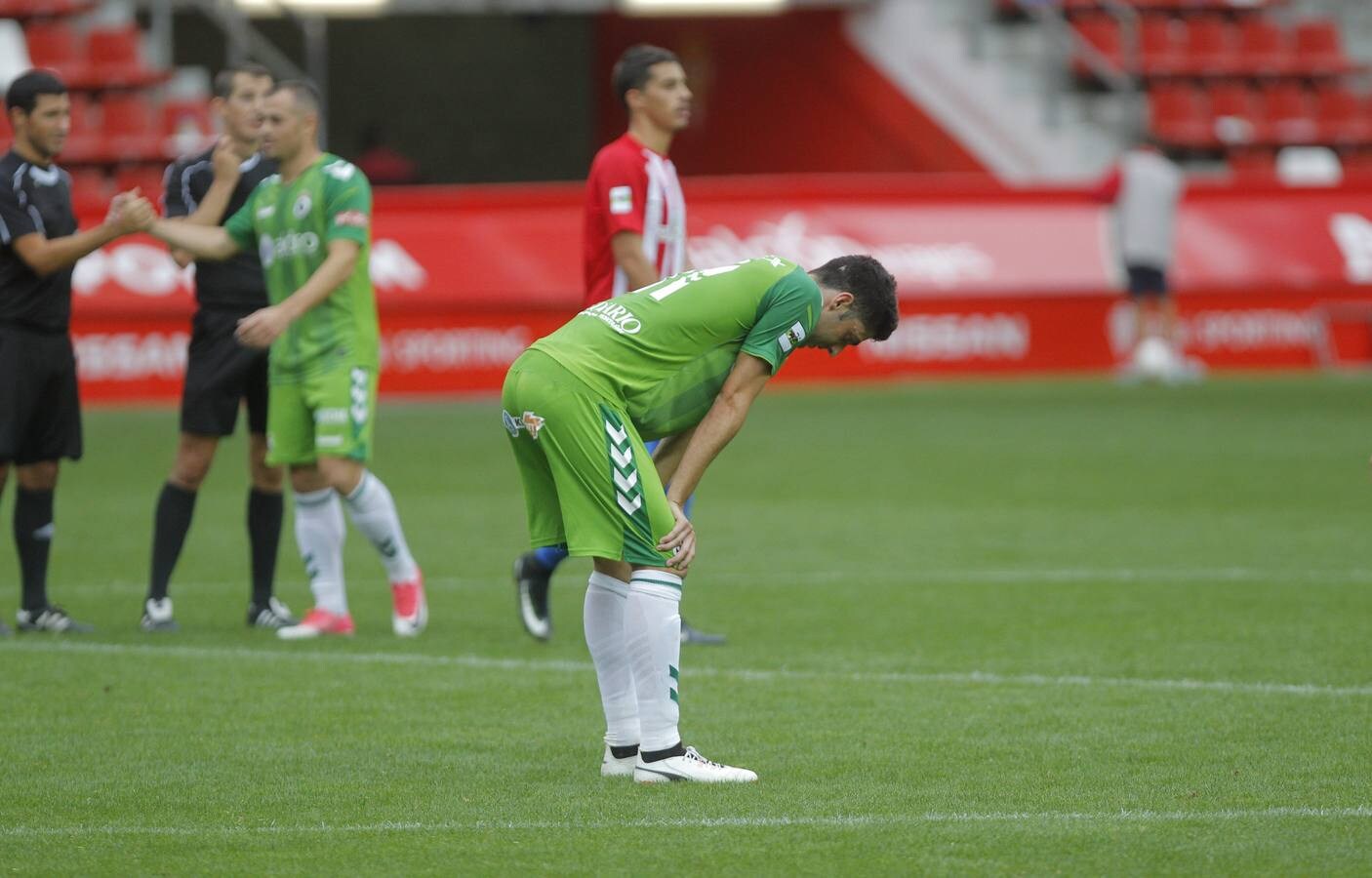 Un mal Racing cae justamente ante el Sporting B por 3-1 y suma su tercera derrota seguida fruto de sus numerosas imprecisiones